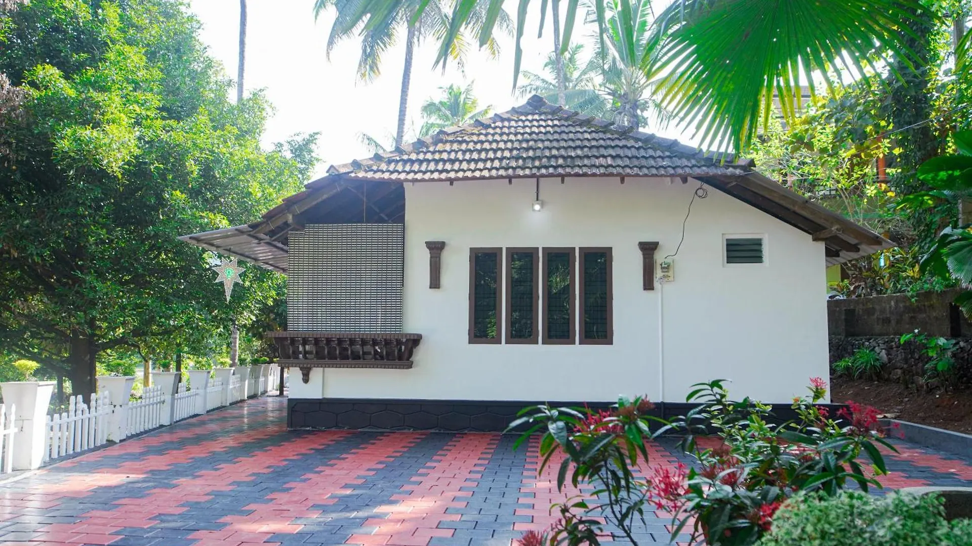 Sanctuary View Homestay Thattekad联系方式